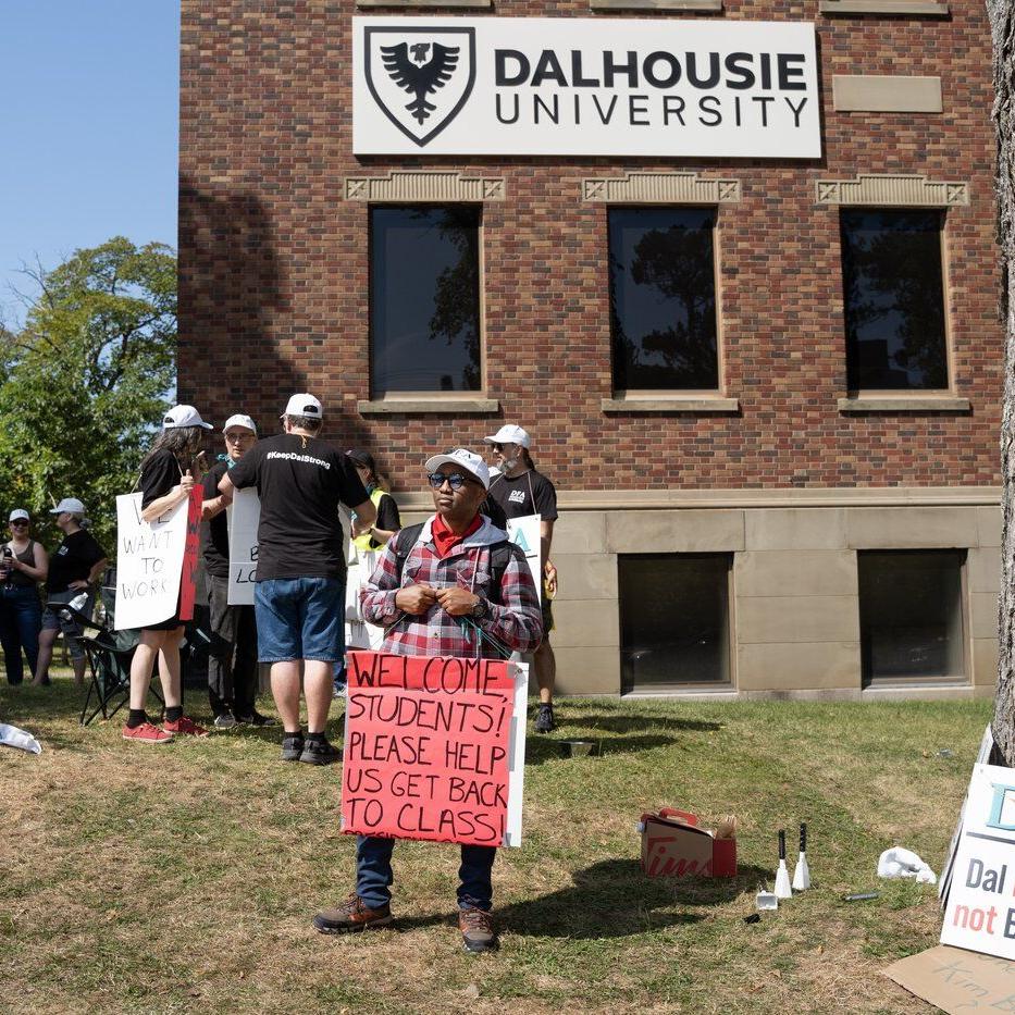 Dalhousie professors locked out: Conciliation meeting Monday with university, union